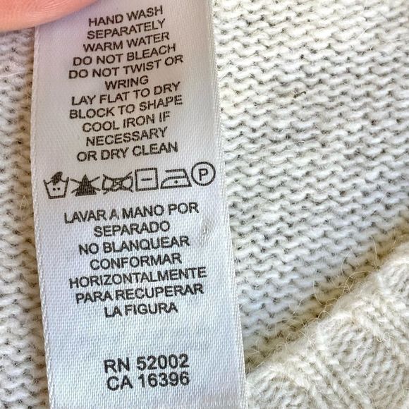 Like New Liz Claiborne Wool Angora Rabbit Snowflake Christmas Sequins Sweater L - Picture 5 of 9